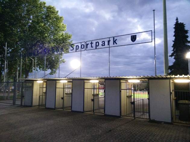 Helmut-Schön-Sportpark Haupteingang